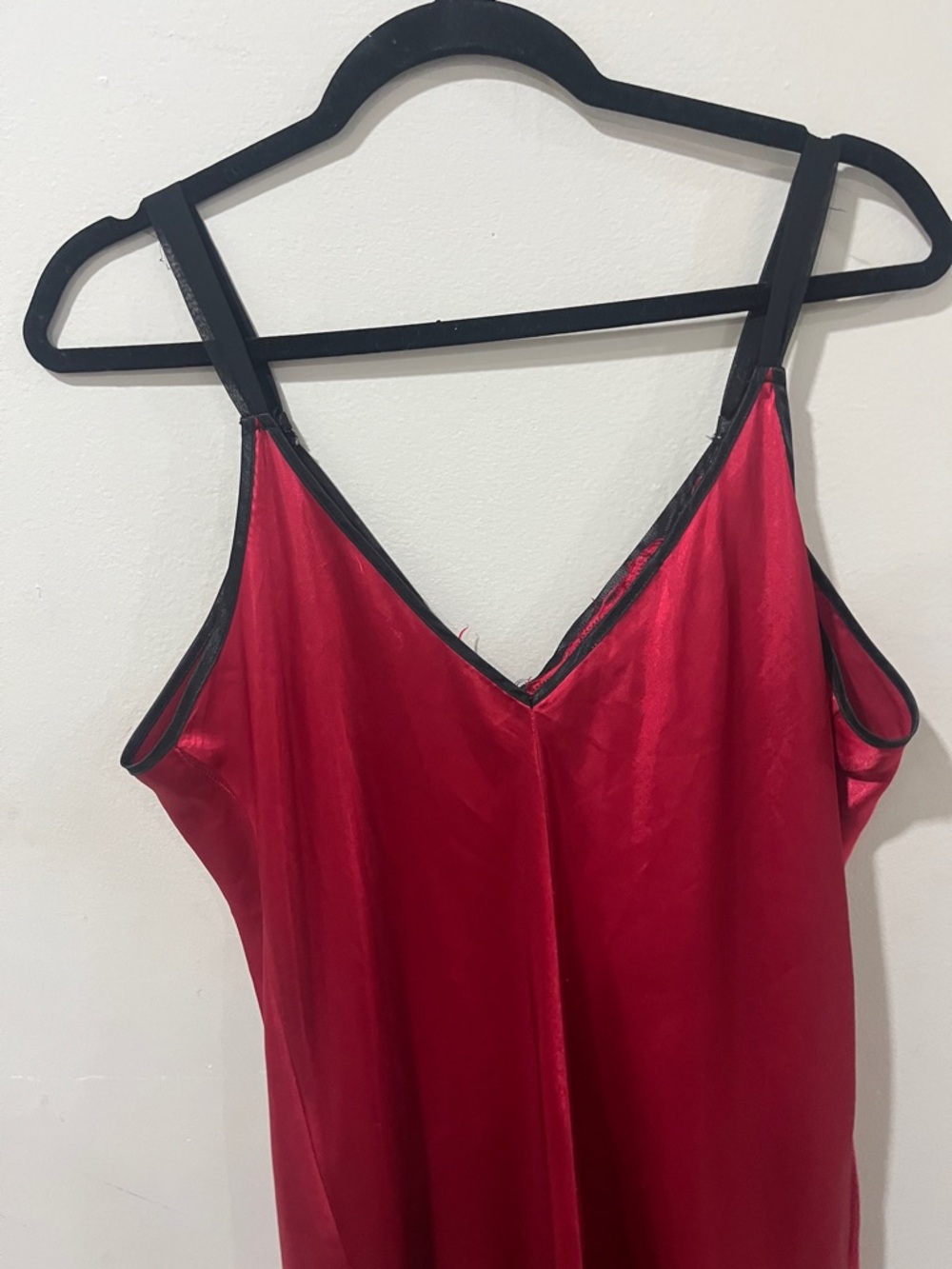 Oscar de la Renta Vintage Red Satin Chemise with Black Lace - Picture 8 of 9